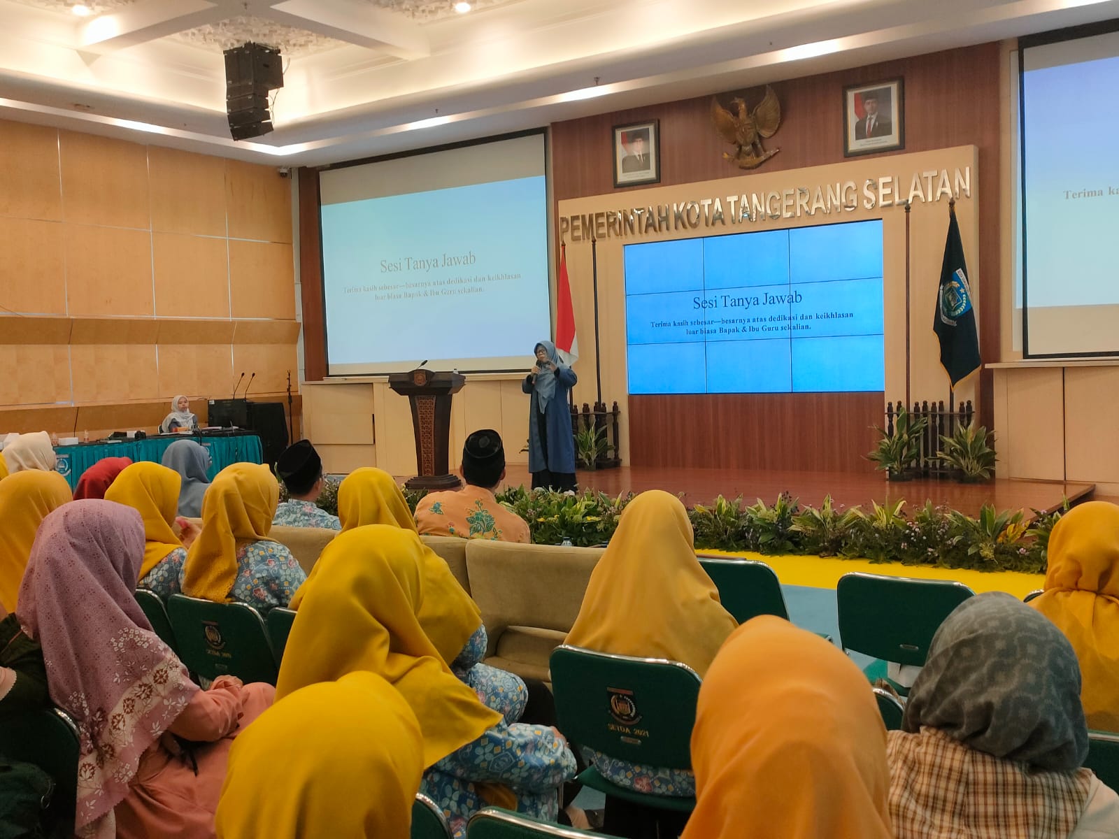 Sesi pemanggilan tiap perwakilan oleh MC